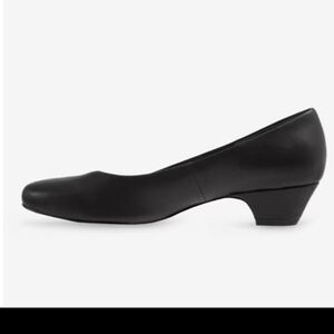 Comfortview NEW IN BOX! Black Rounded Toe Women's Pump Size 10W
